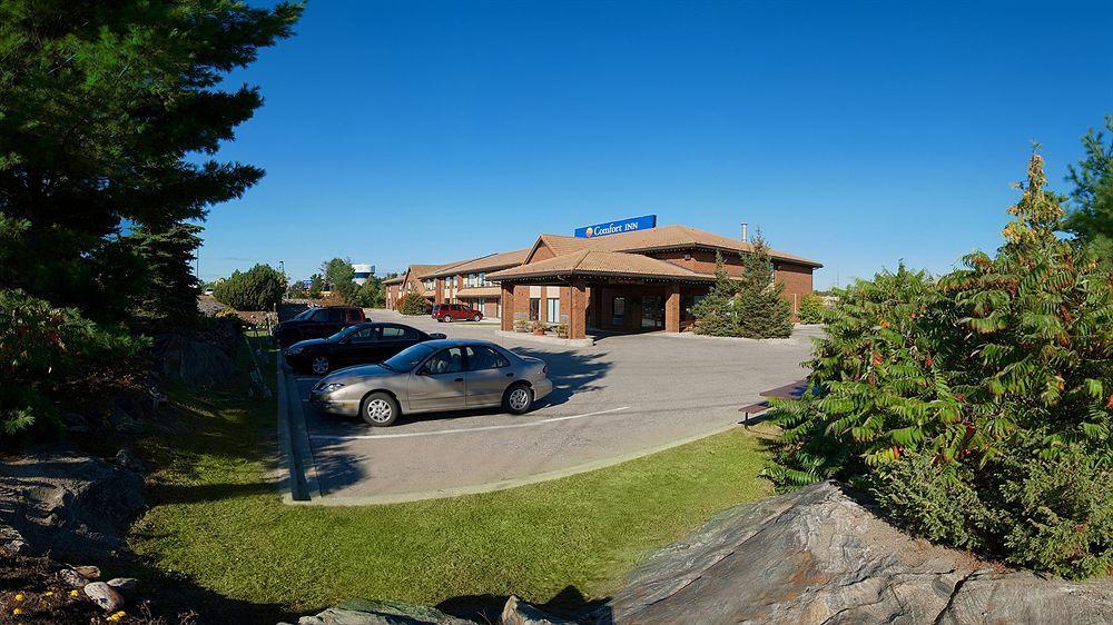 Comfort Inn Parry Sound Exterior photo